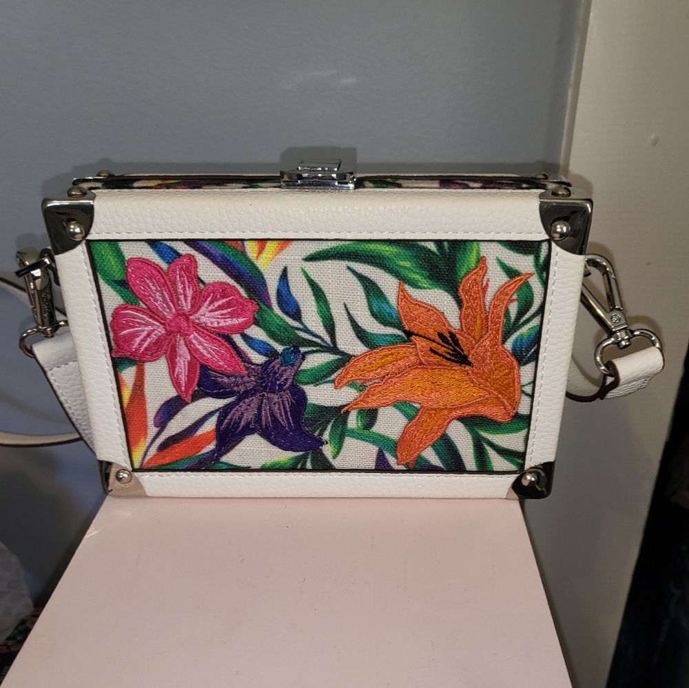 Sam Edelman Hard Case clutch